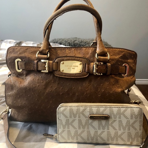 Michael Kors bag and wallet - Picture 1 of 1